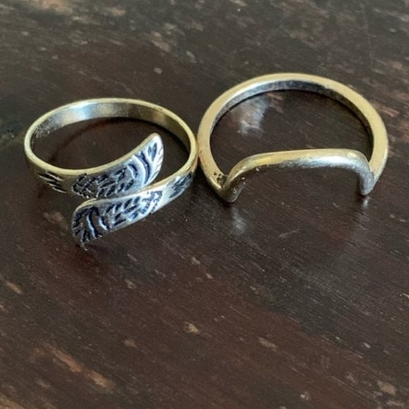 H&M | Gold Vintage Statement Stackable Rings - Picture 1 of 2